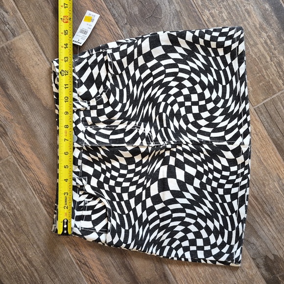 RSQ Black & Ivory Checkered Swirl Denim Mini Skirt, XS - Picture 6 of 16